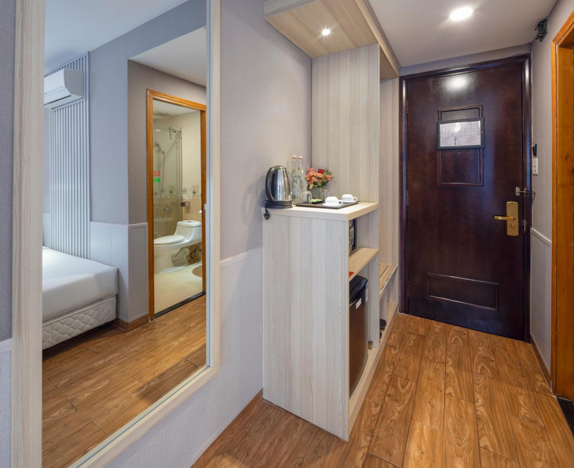 Viet Lotus Saigon Hotel Ho Chi Minh City Exterior photo