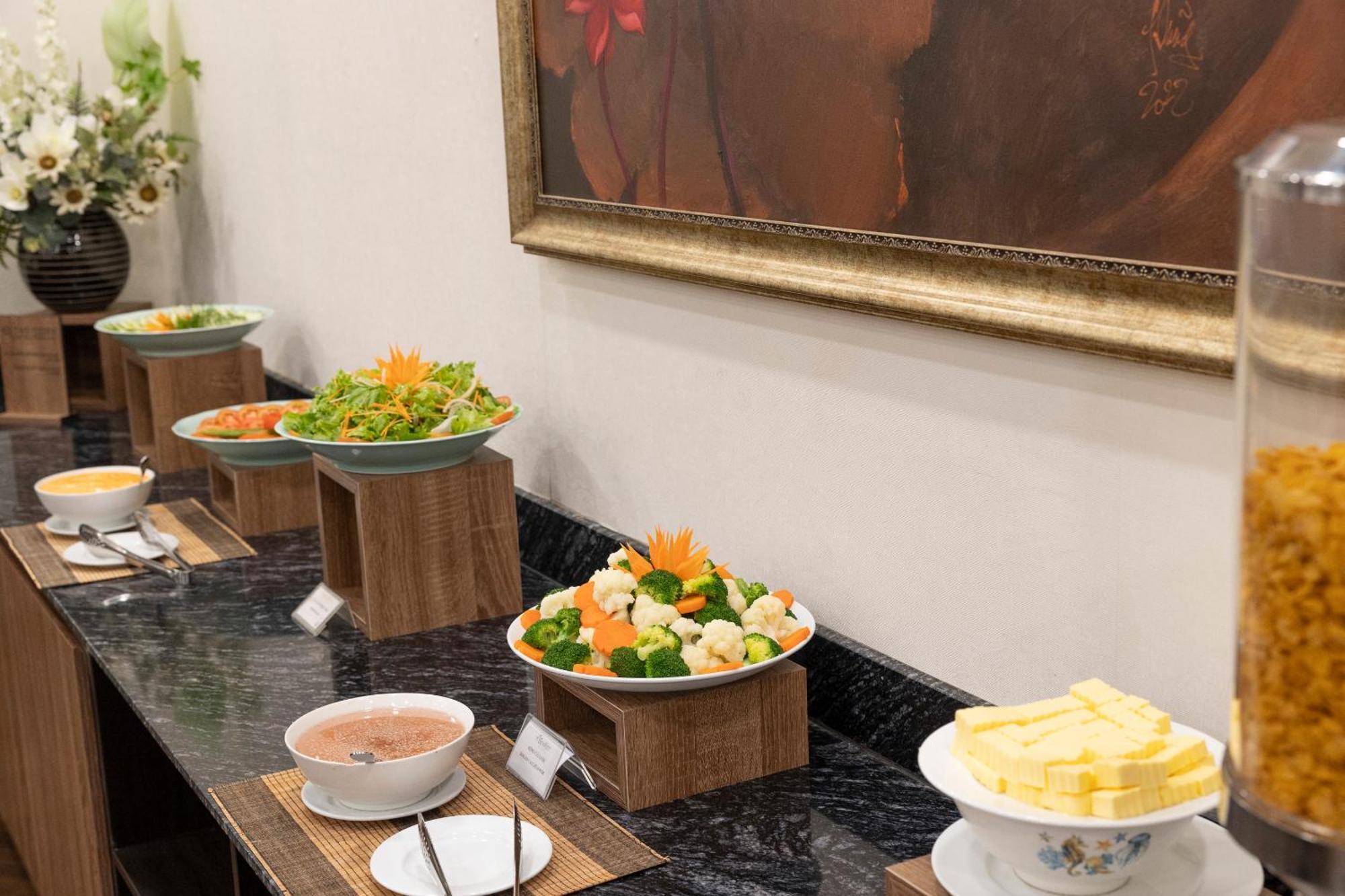 Viet Lotus Saigon Hotel Ho Chi Minh City Exterior photo