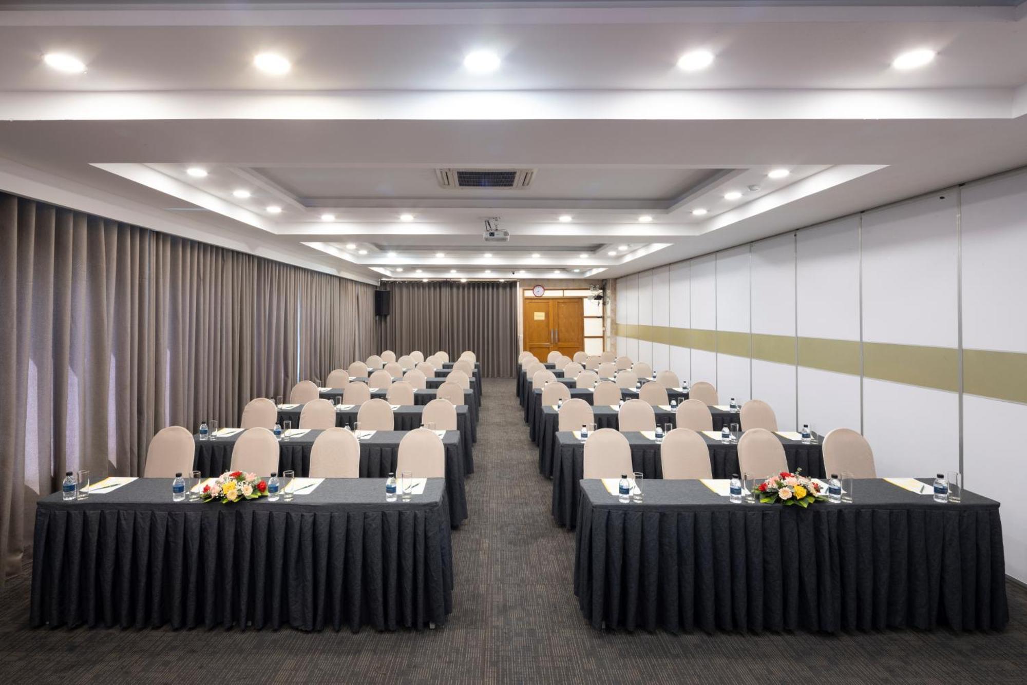 Viet Lotus Saigon Hotel Ho Chi Minh City Exterior photo