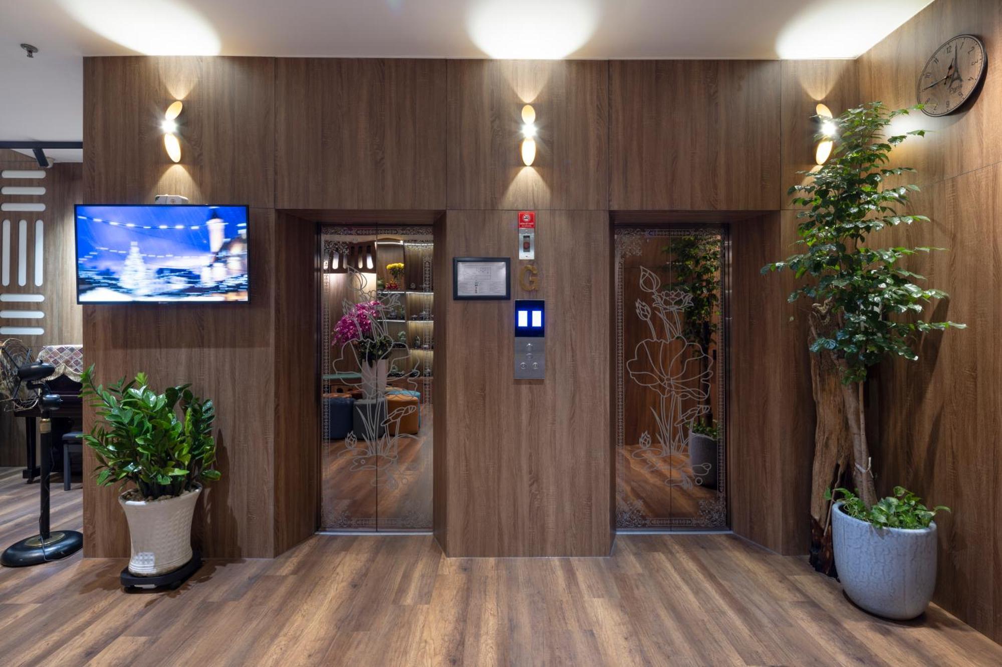 Viet Lotus Saigon Hotel Ho Chi Minh City Exterior photo