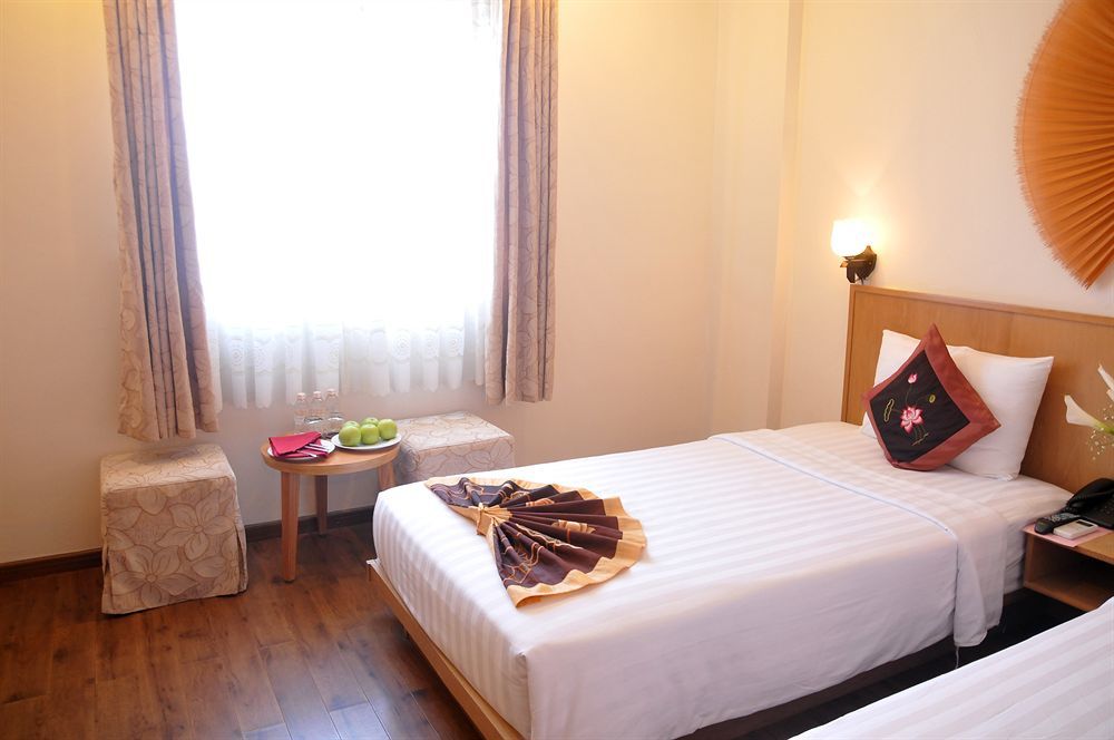Viet Lotus Saigon Hotel Ho Chi Minh City Exterior photo